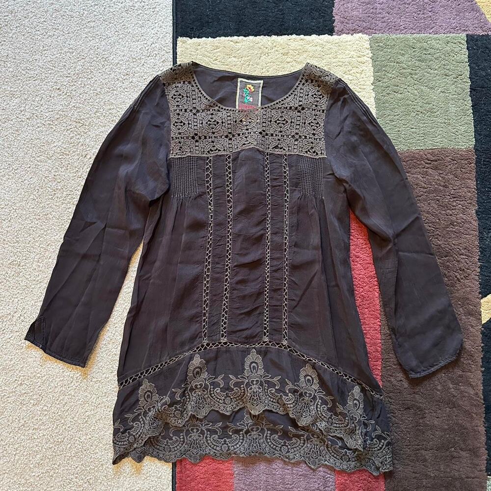 Johnny was brown tunic